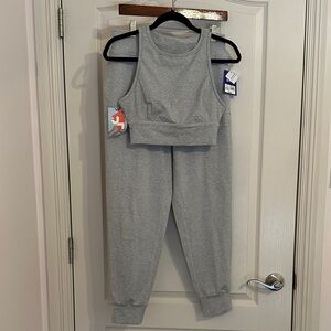 Joy Lab Light Gray Athletic set